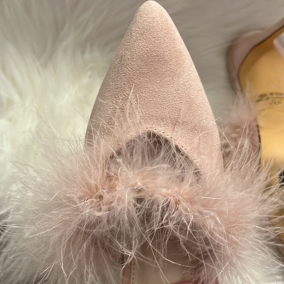 Lulu’s Pink Fur Heels - Picture 4 of 4